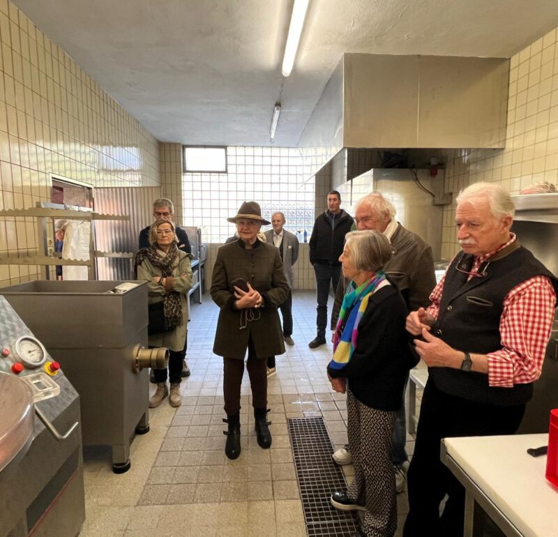 Metzgerei_ Personengruppe_2026-10-25 at 00.04.27 (3)